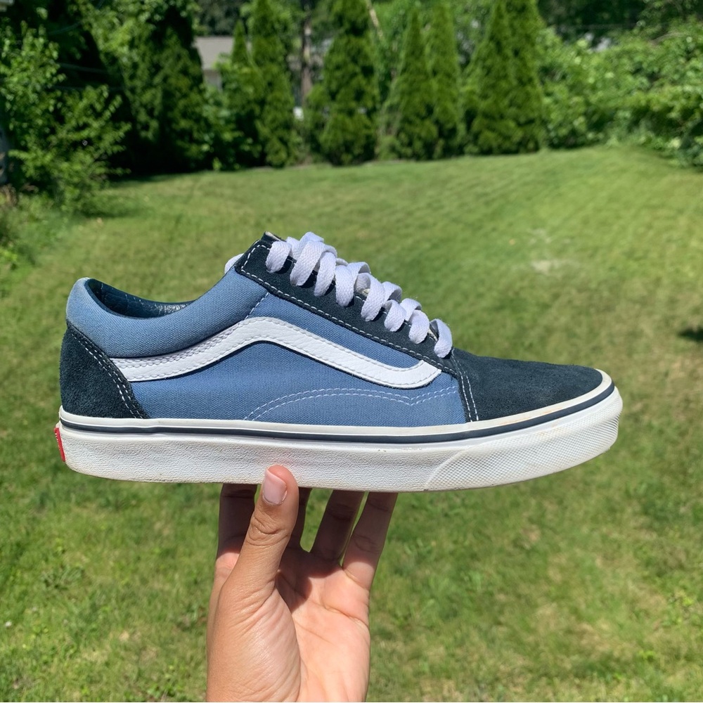 Classic Vans Women’s 8.5 Blue